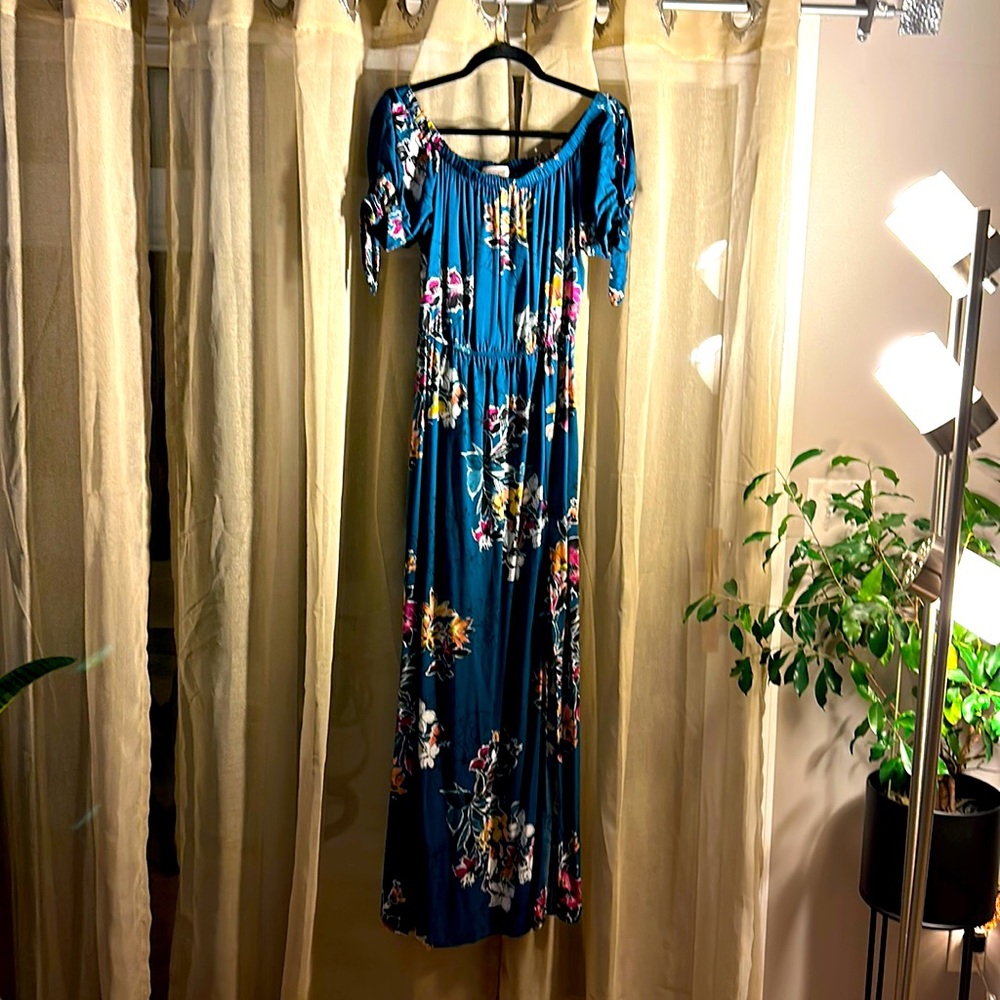 Darker green and tropical floral print